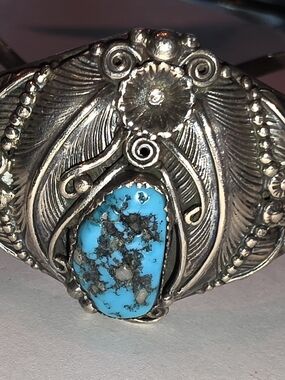 Vintage Navajo Turquoise Sterling Silver Cuff Bracelet - Bright Turquoise